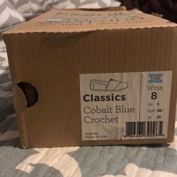 Toms - Picture 3 of 3